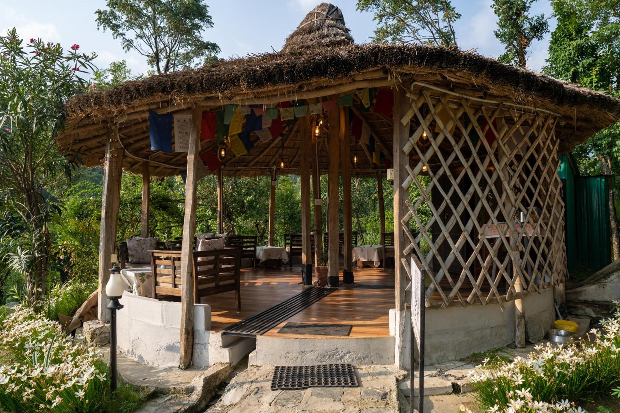 Dev Bhoomi Farms & Cottages دارامشالا المظهر الخارجي الصورة